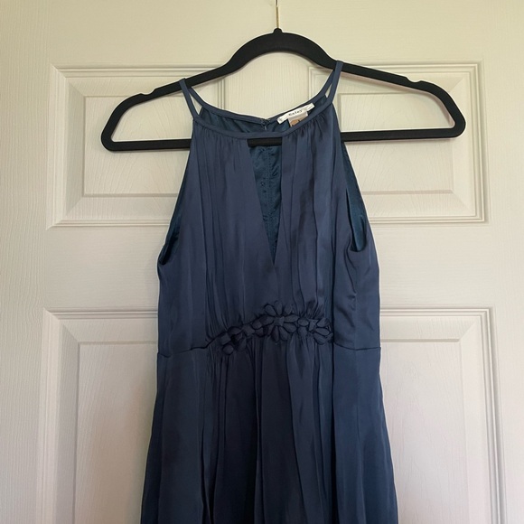 Esley dress size small - Picture 2 of 4
